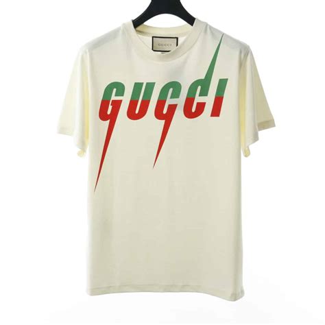 ensemble short tee shirt gucci|Gucci t shirt sale.